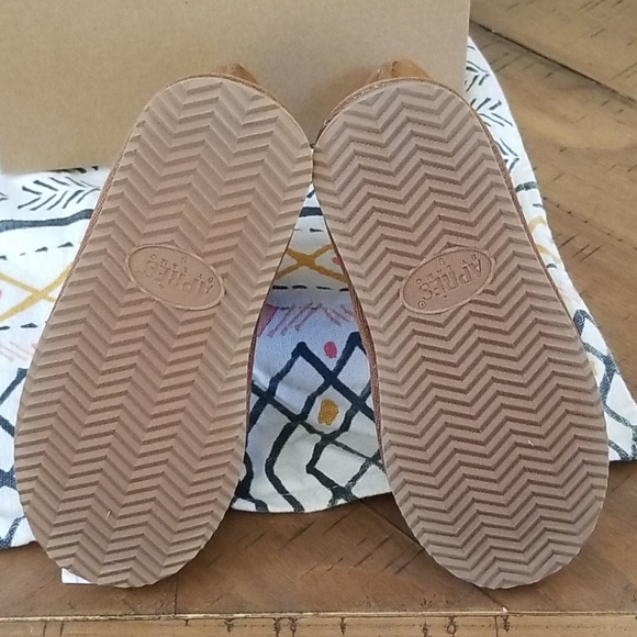 🆕️ Apres by Lamo Boots - Picture 5 of 6